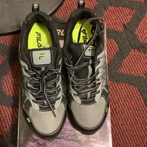 Fila Trail Running 8.5 Brand new Never Worn - Picture 4 of 4